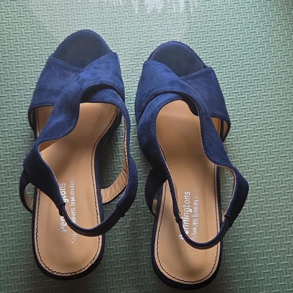 Penningtons Blue wedges Size: 10W - Picture 2 of 5